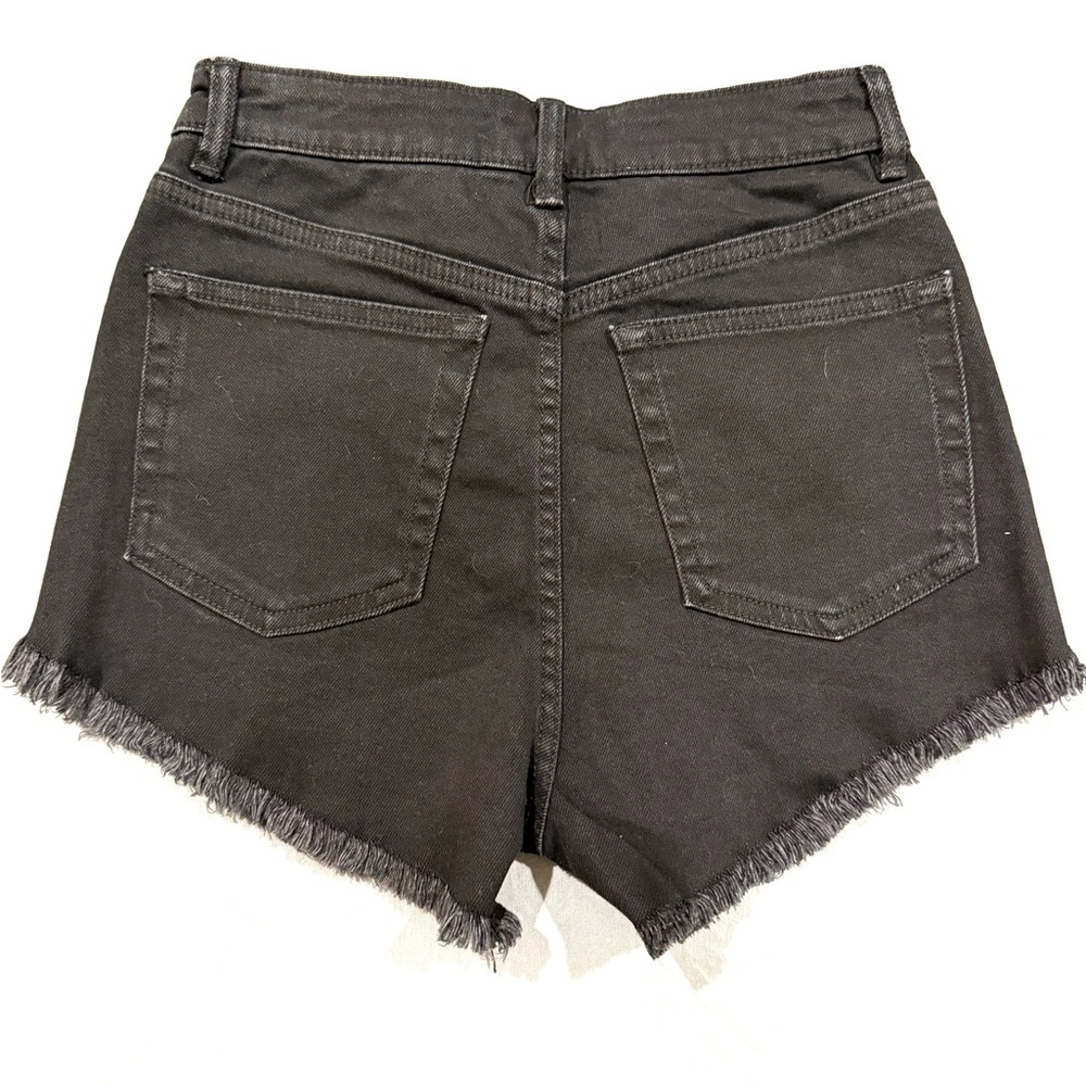Zara woman Black Frayed Denim high waisted short.Size USA 02 - Picture 2 of 10
